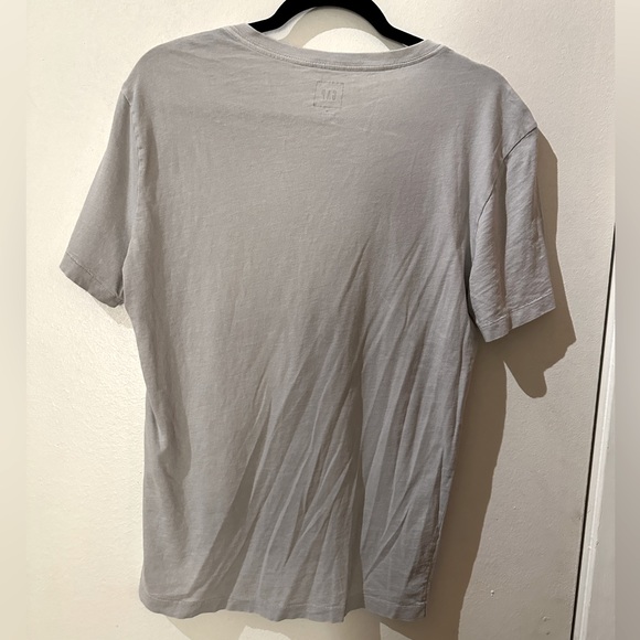 Men’s Gap V-neck tshirt Medium Tailored - Picture 2 of 3